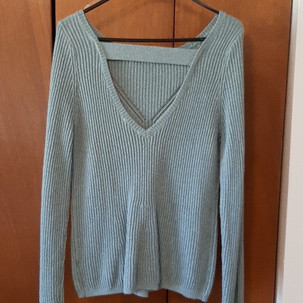 Sweater - Picture 2 of 6